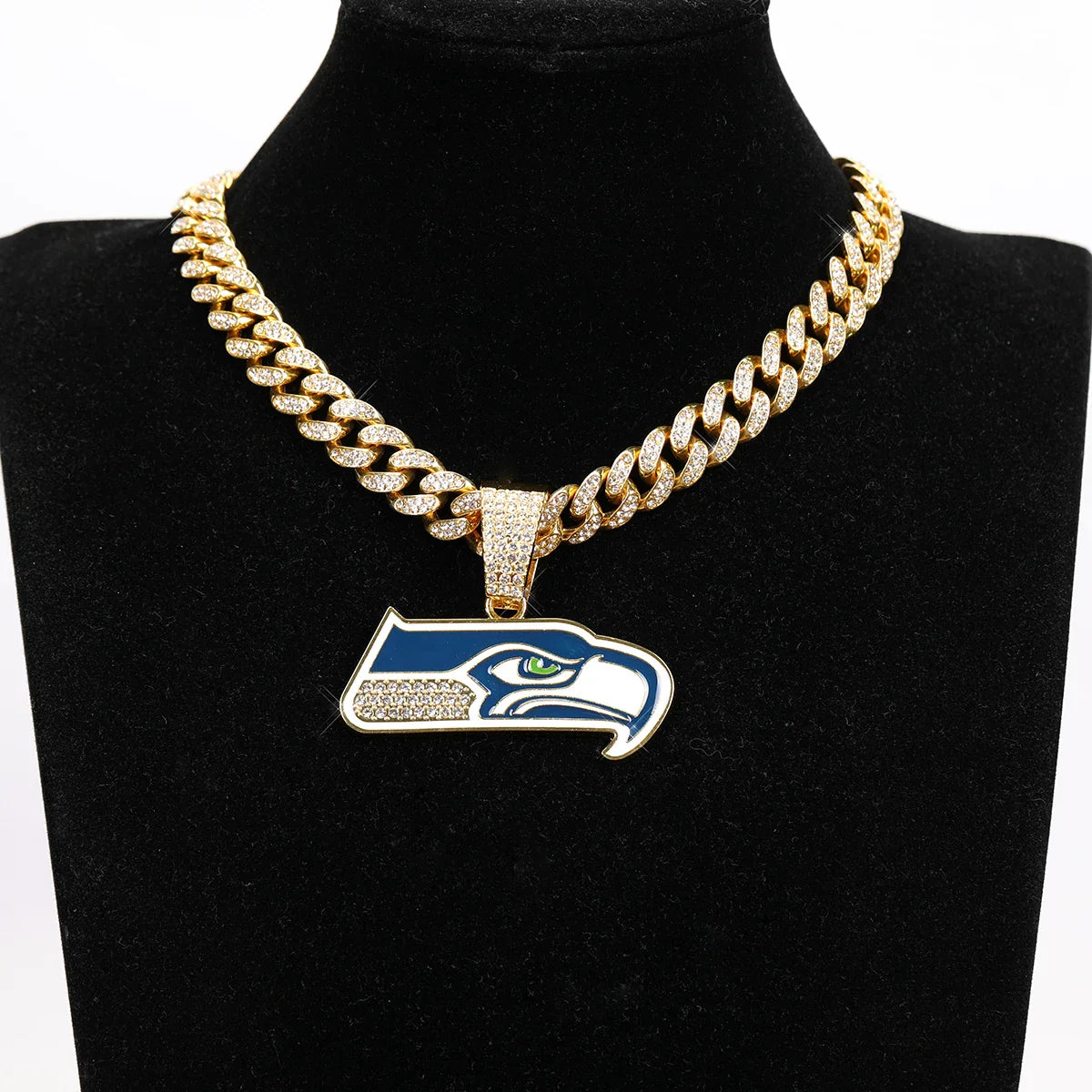 Sports LOGO Pendant Necklace with Iced Out Cuban Chains for Football Fans