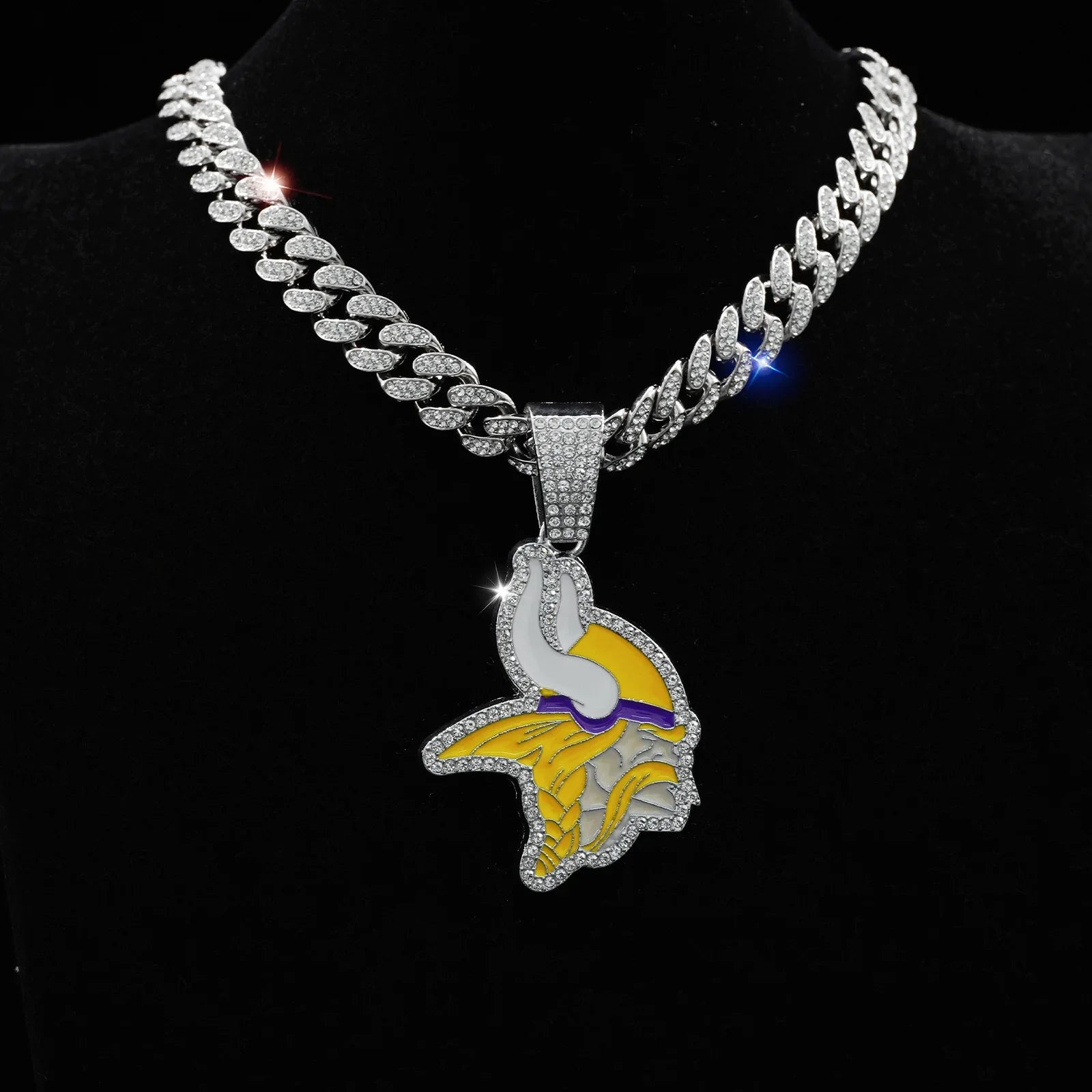 Sports LOGO Pendant Necklace with Iced Out Cuban Chains for Football Fans