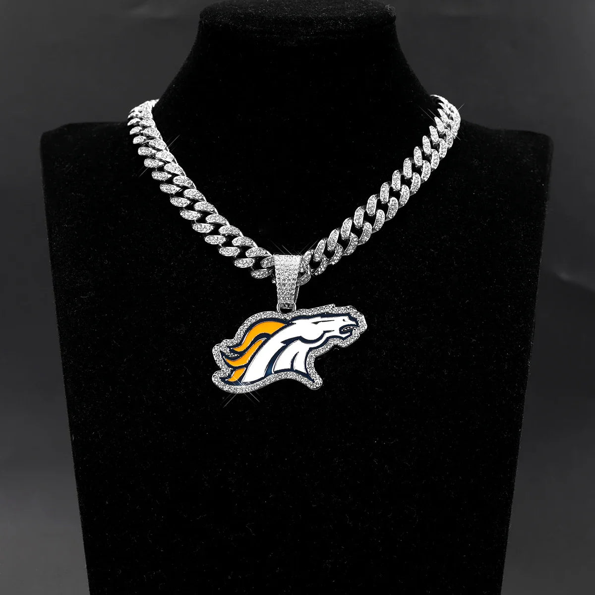 Sports LOGO Pendant Necklace with Iced Out Cuban Chains for Football Fans